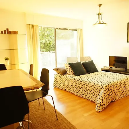 Apartment Modern Near The Bridge