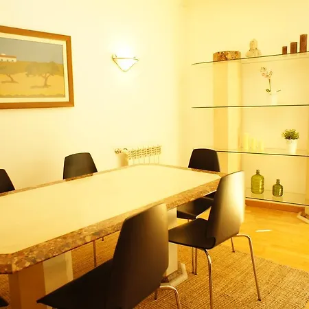 Apartment Modern Near The Bridge